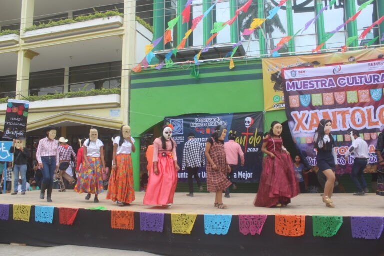 Se vive el xantolo en Tantoyuca