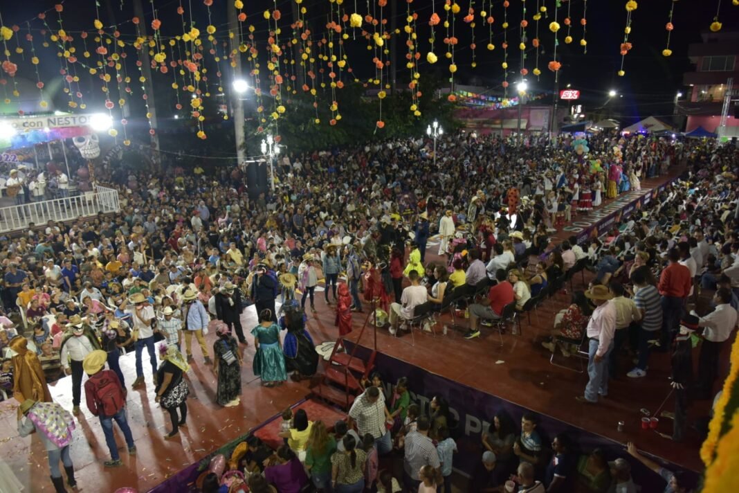MILES DE VISITANTES ASISTIERON AL XANTOLO 2022 EN TEMPOAL