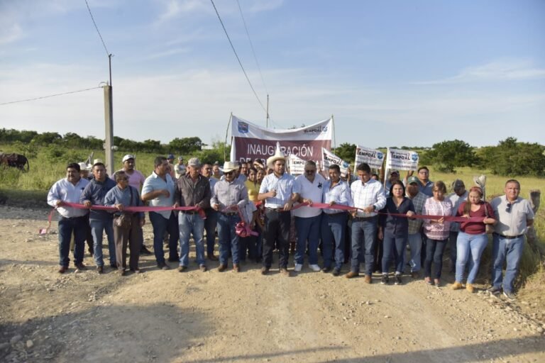 CUMPLE COMPROMISOS EL ALCALDE NESTOR RODOLFO RIVERA PEREZ&nbsp;