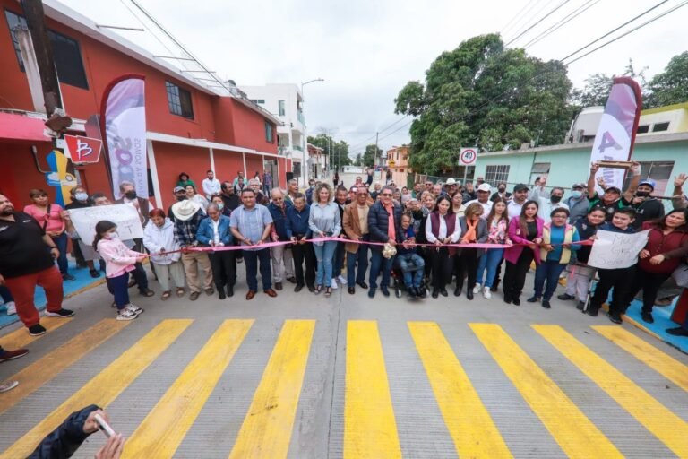 CONTINÚA ARMANDO MARTÍNEZ MODERNIZANDO VIALIDADES