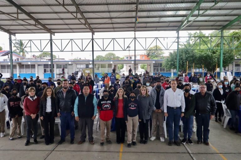 Contribuye DIF Tampico a la Formación de Jóvenes con Talleres de Valores y Talentos