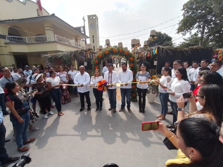 VIVE &nbsp;GOBERNADOR UN &nbsp;DÍA DE MUERTOS EN EL CORAZÓN DULCE DE LA HUASTECA