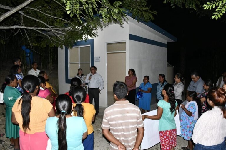 Ayuntamiento de Tantoyuca mejora calidad de vida con entrega de cuartos-dormitorios
