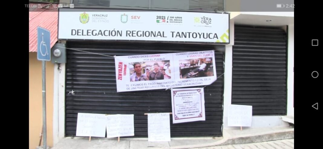 Se manifiestan maestros estatales