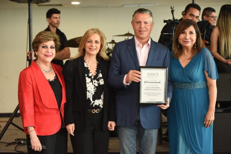Reconocen Mujeres Empresarias Labor de Chucho Nader