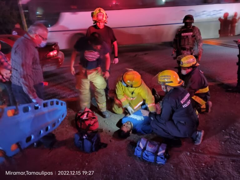 Choque y volcadura se presenta en la carretera Tampico-Mante a la altura de Santa Amalia