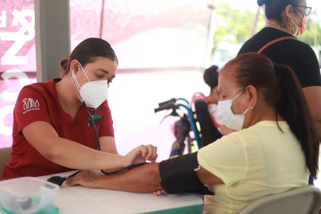 MÁS DE 250 PERSONAS HAN ATENDIDO SISTEMA DIF ALTAMIRA Y PEMEX A TRAVÉS DE LA RUTA DE LA SALUD