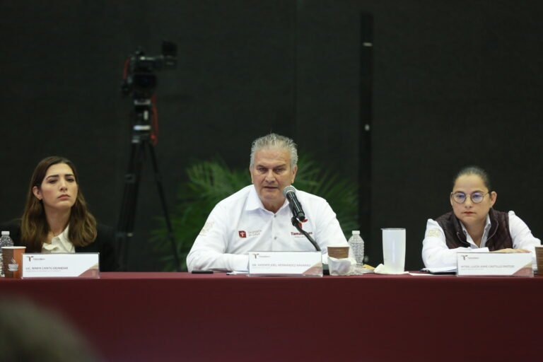 Desde este lunes se garantiza abasto de medicinas en 19 hospitales y 300 Centros de Salud