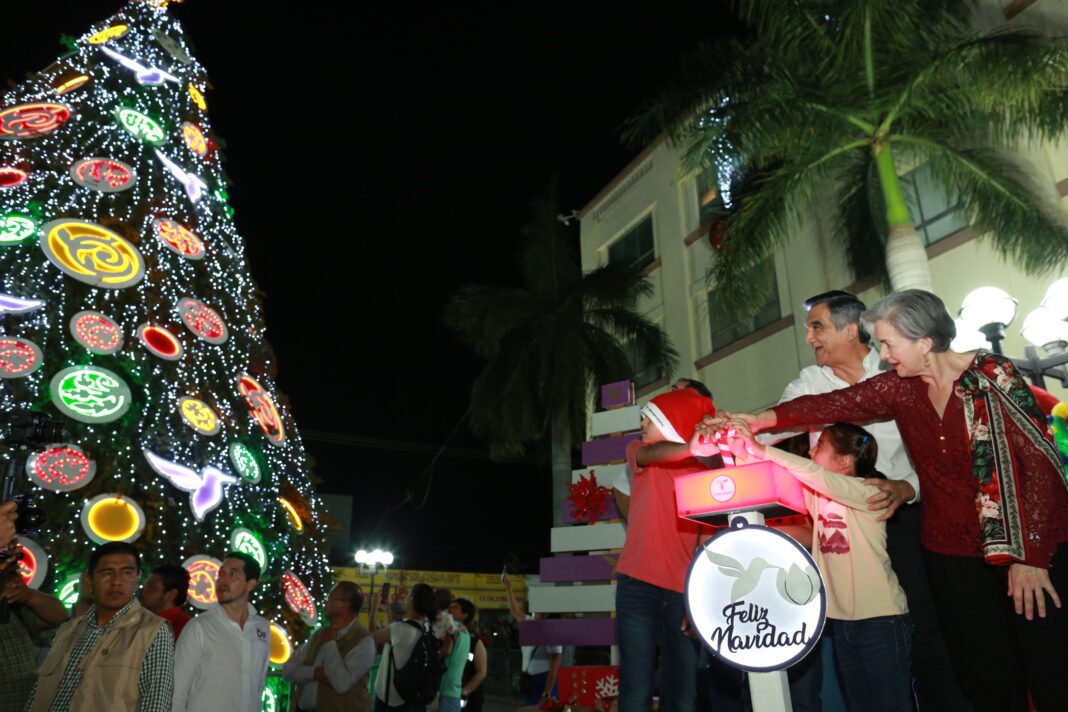 Américo y María encienden la Navidad en Tamaulipas