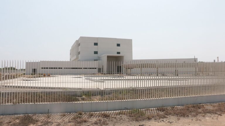 Hasta tres años podría durar poner en función el hospital Civil de Madero