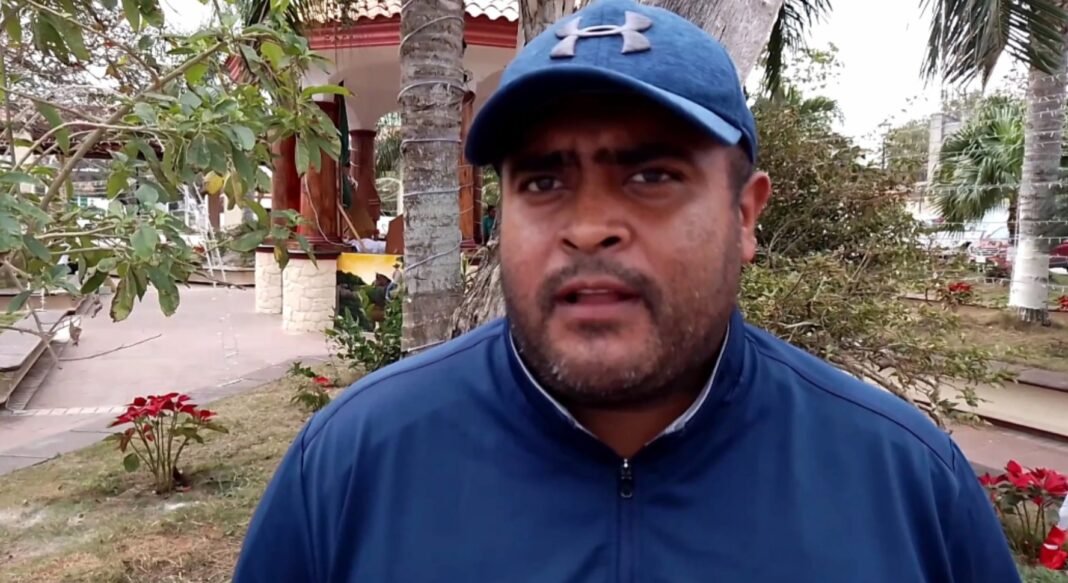 INVITAN BEISBOLISTAS A UN BINGO EN TAMPICO ALTO