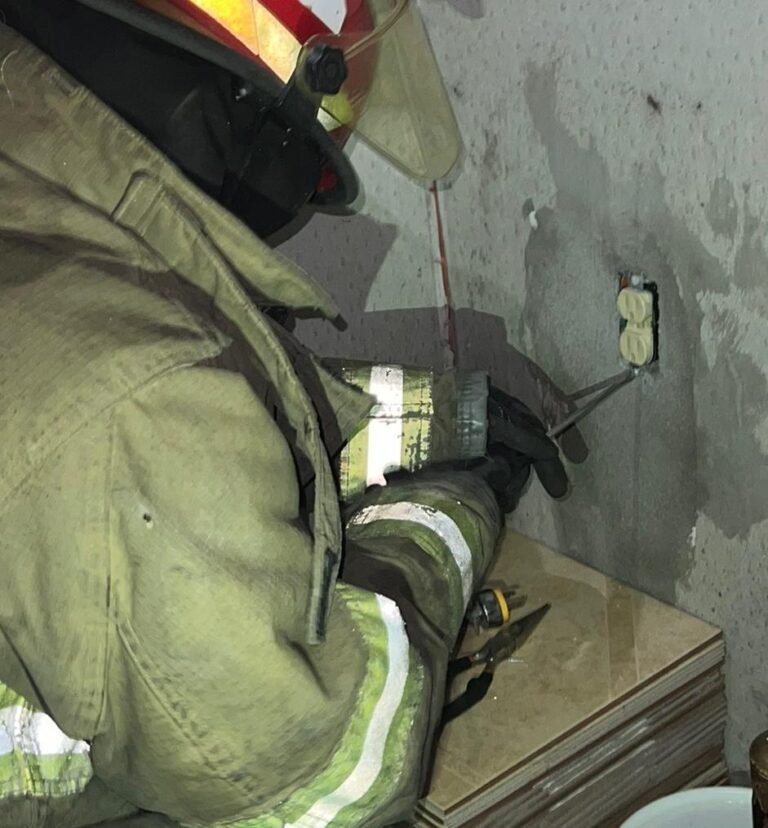 SE INCENDIA CASA EN PASEO REAL, SECTOR  VILLAS DE LA ROSA