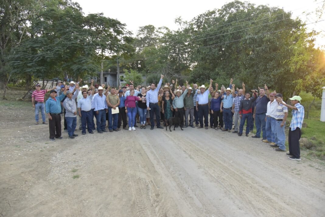 AGRADECEN A ALCALDE REHABILITACION DE CAMINO EN POCHUCO, TEMPOAL&nbsp;