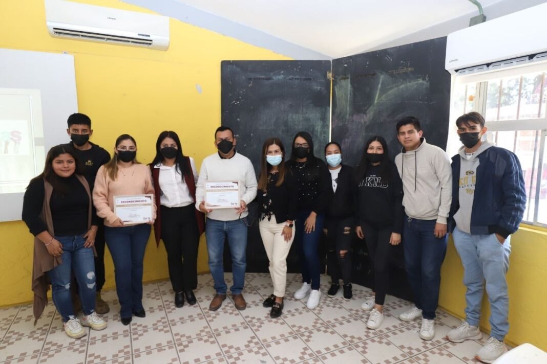 COMBATE DIF ALTAMIRA PROBLEMÁTICAS DE LA SALUD MENTAL EN JÓVENES DE NIVEL SECUNDARIA