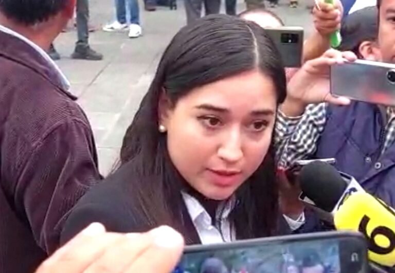 Jóvenes desaparecidas son contactadas  por redes sociales; Katalyna Méndez