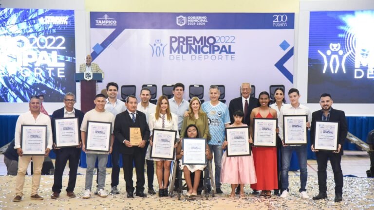 Entrega Chucho Nader premio municipal del deporte
