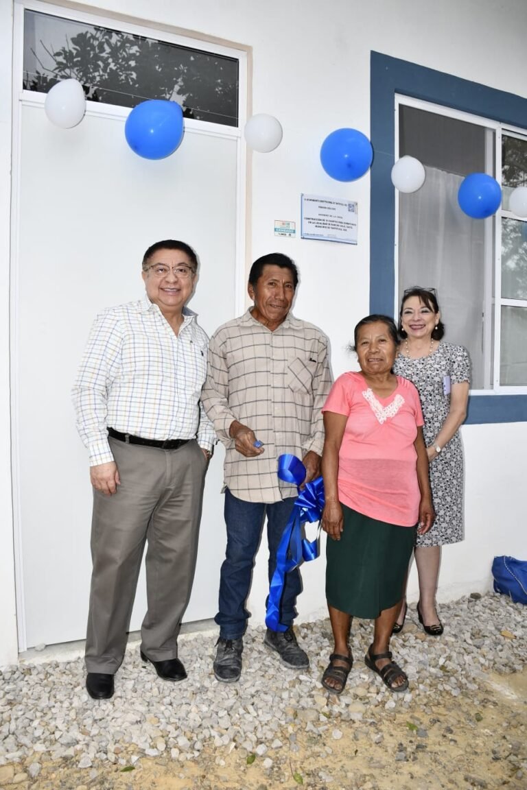 Benefician Ayuntamiento de Tantoyuca a familias con cuartos dormitorio