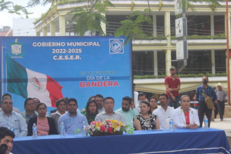En el Día de la Bandera realizan Acto cívico en el parque Constitución
