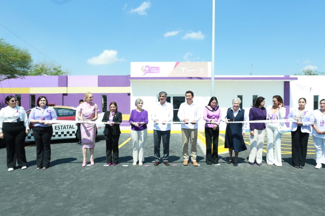<strong>«No están solas», dice Américo Villarreal a las mujeres, al reaperturar Casas Violeta</strong>