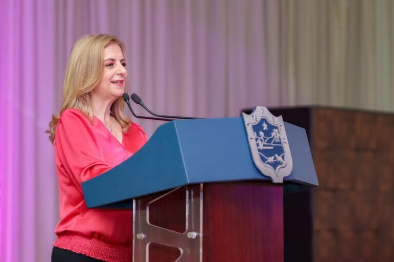 Encabeza Aída Féres de Nader Importantes Actos en el Marco del Día de la Mujer