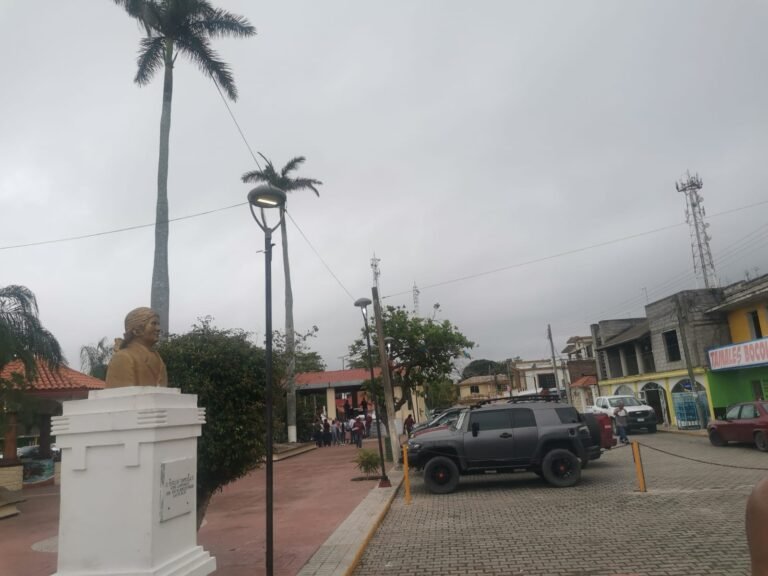 Colocarán lámparas ecológicas en Tampico Alto