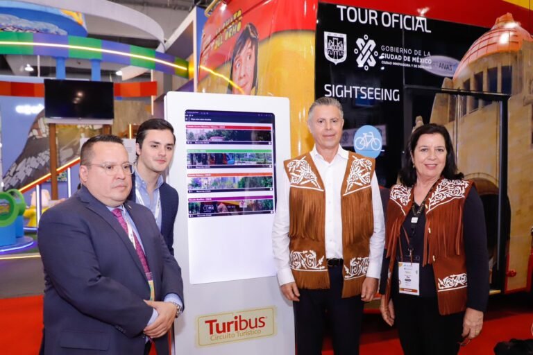 Firma Chucho Nader Convenio para la Operación del Turibús en Tampico