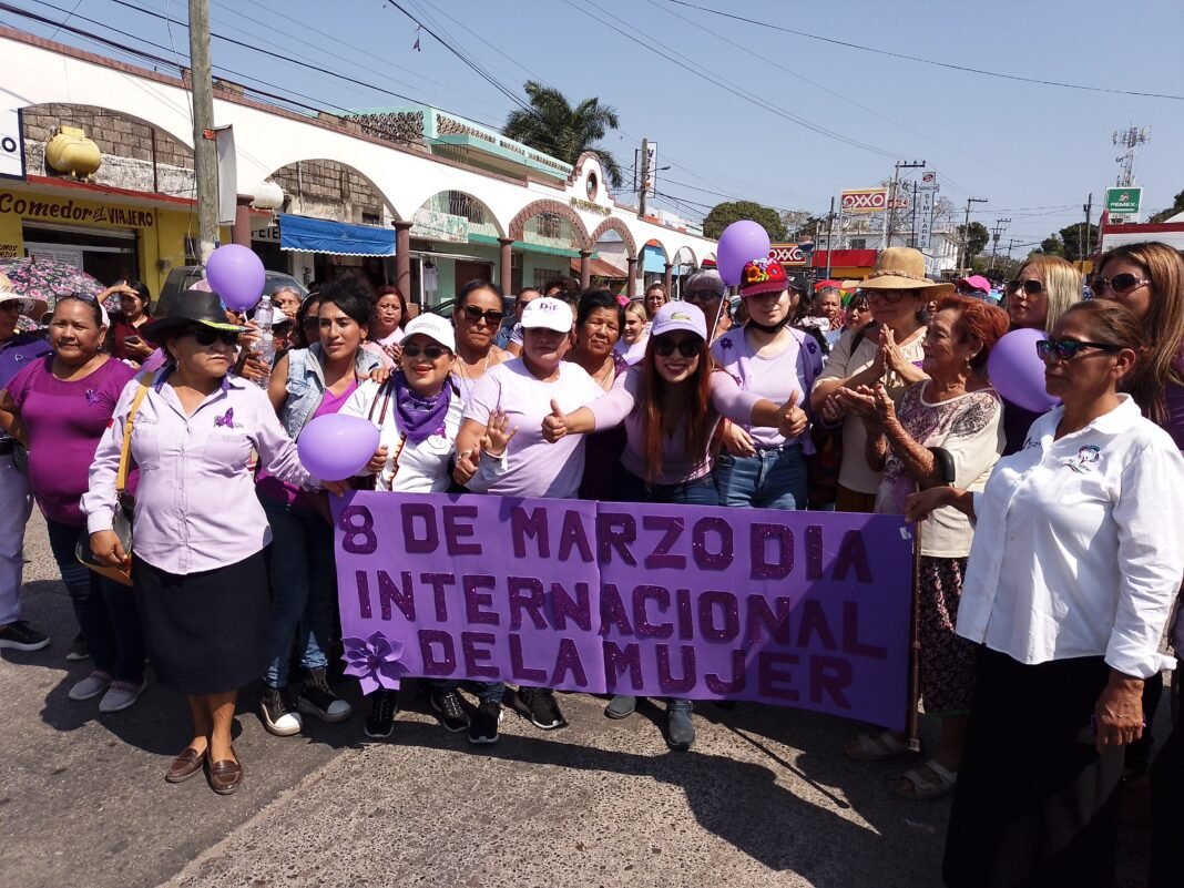 ENCABEZO VALERIA NIETO MARCHA EN EL DIA INTERNACIONAL DE LA MUJER