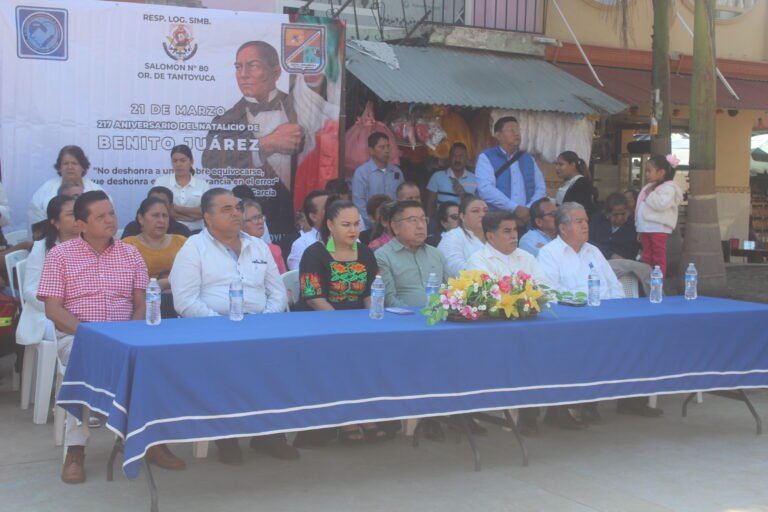 Con acto cívico celebran el natalicio de Benito Juárez