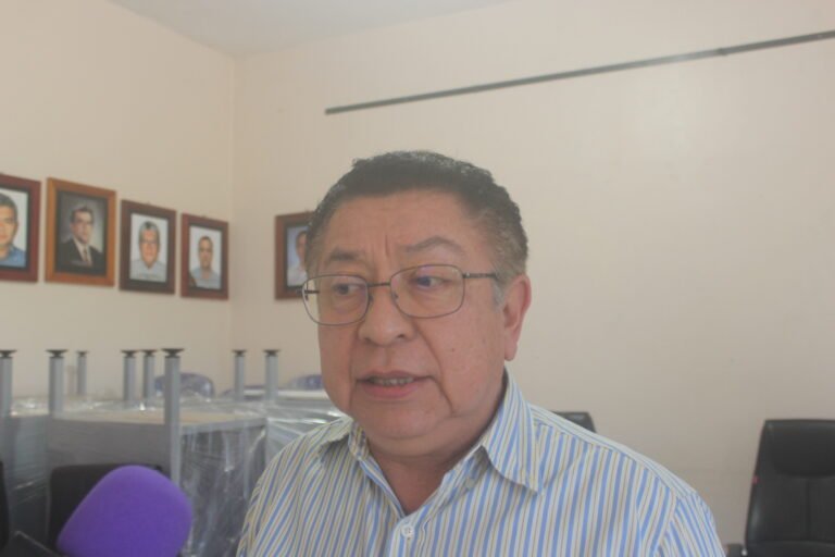 Autoridades municipales buscan llevar agua potable a más comunidades