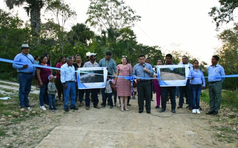Imparable la entrega de obras en la zona rural de Tantoyuca