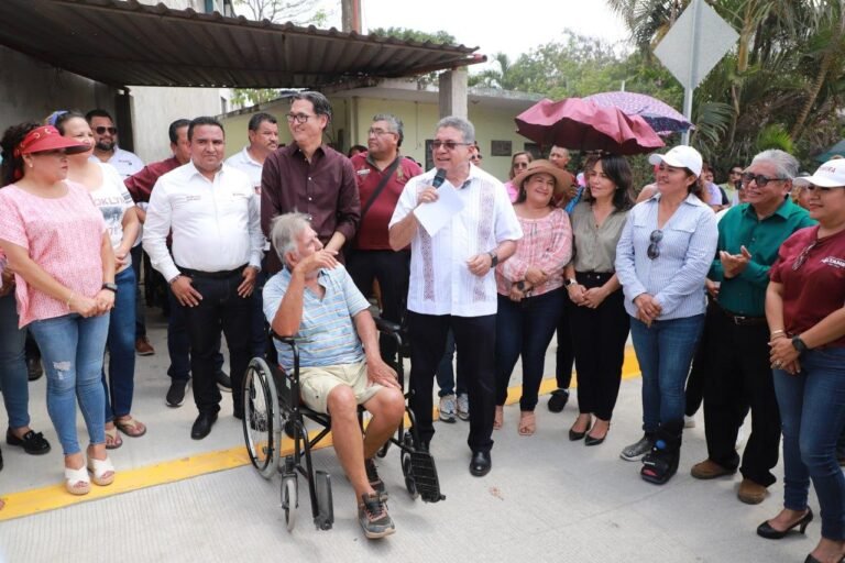 INTENSA JORNADA DE ENTREGA DE OBRAS EJECUTA ARMANDO MARTÍNEZ EN ZONA CENTRO NORTE DE ALTAMIRA