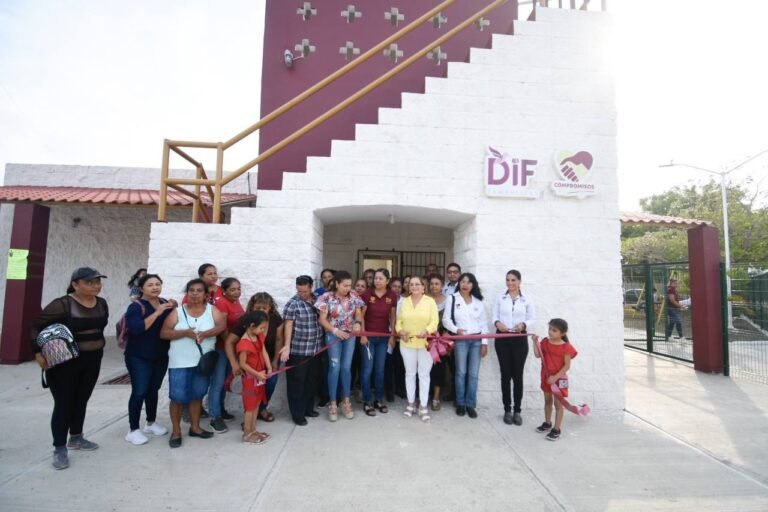 ENTREGA DIF ALTAMIRA TAMUL REHABILITADO EN LA COLONIA FELIPE CARRILLO PUERTO