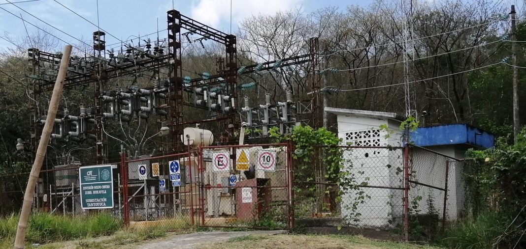 Intensa lluvia deja varias comunidades sin electricidad