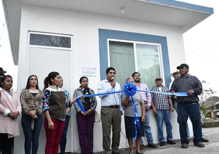 Inaugura Ayuntamiento cuartos dormitorio