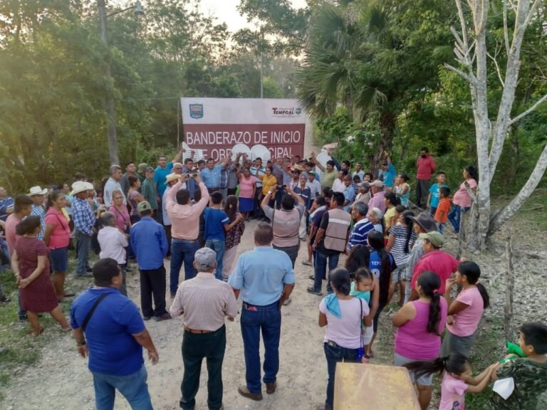 ARRANCA LA PAVIMENTACIÓN DE VIALIDADES EN LA COMUNIDAD EL SAUCE