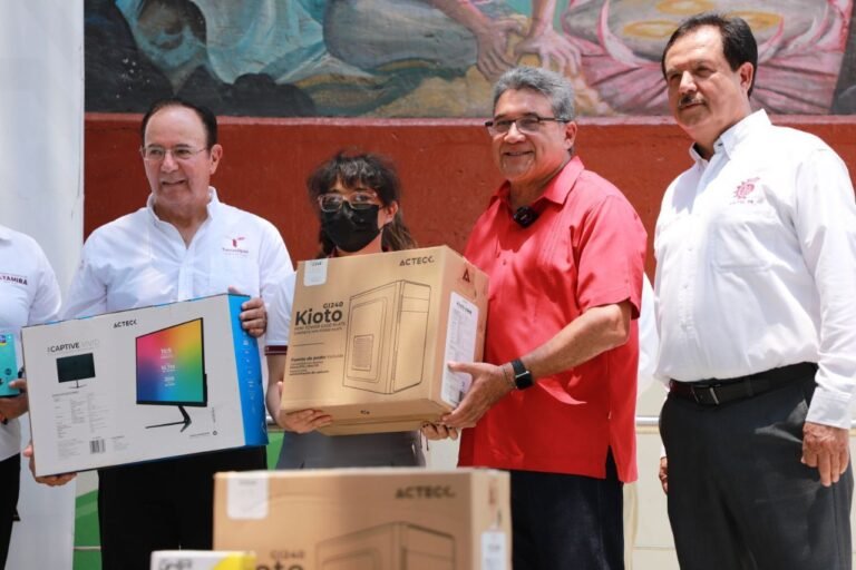 ABSOLUTO RESPALDO A LA EDUCACIÓN EN MI GOBIERNO: ARMANDO MARTÍNEZ MANRÍQUEZ DURANTE MARATÓNICA JORNADA DE VISITAS A ESCUELAS