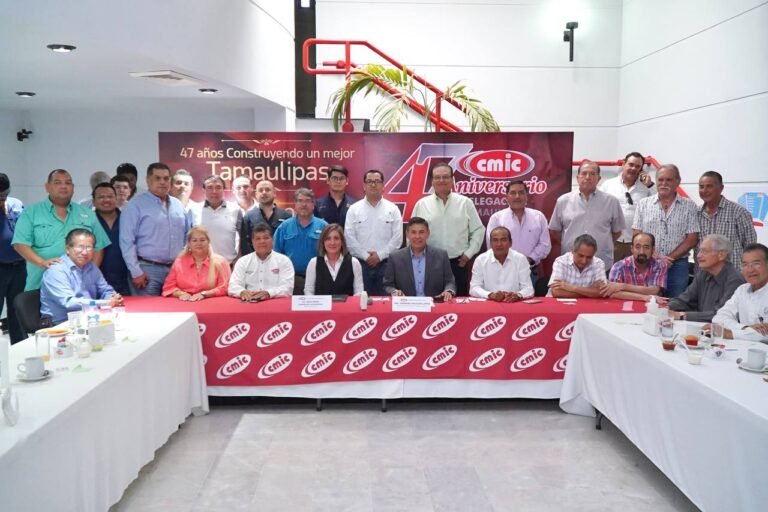 Escucha Rosa González a Constructores Adheridos a CMIC