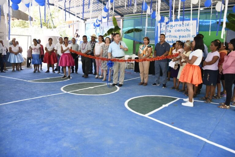 Gobierno municipal entrega obras en preescolar