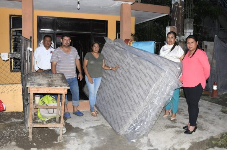 Apoya municipio a familias de viviendas afectadas por la tromba
