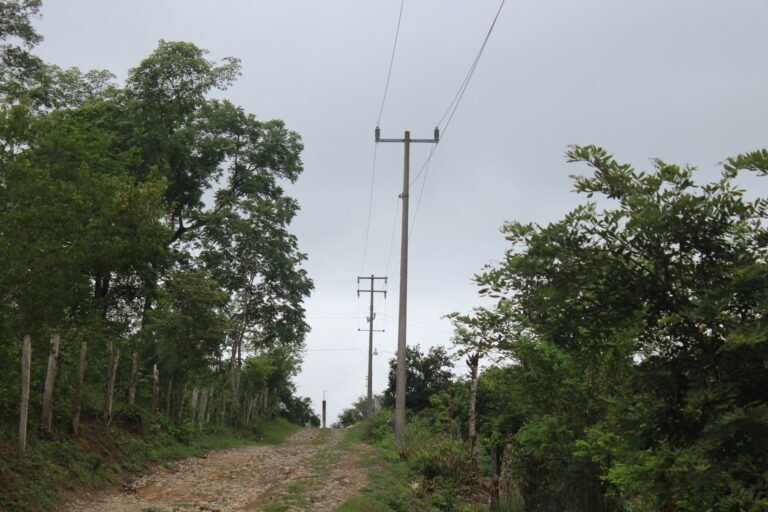 Muy lenta respuesta de CFE ante reportes de fallas en el fluido