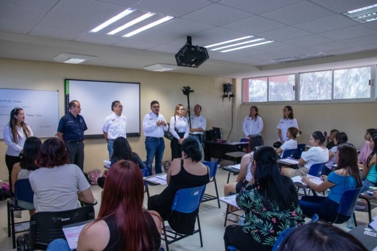 Aspirantes a ingresar a la UAT presentan examen Ceneval