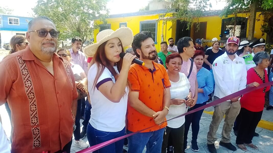 INAUGURA VALERIA NIETO NUEVA OBRA DE PAVIMENTACIÓN EN LA ANÁHUAC
