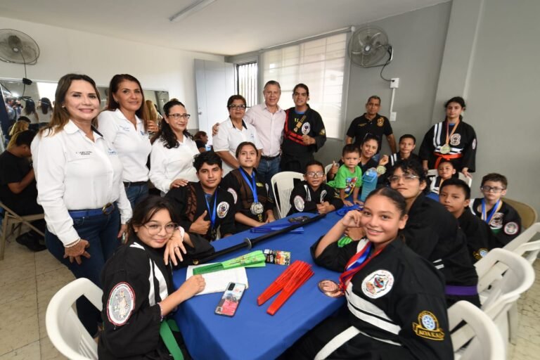 Inaugura Chucho Nader Modernos Espacios para la Capacitación de las Mujeres