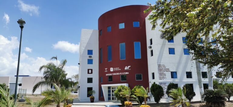 Invierte la UT más de 3 MDP en becas y en  formación docentes: Dionisio Cruz