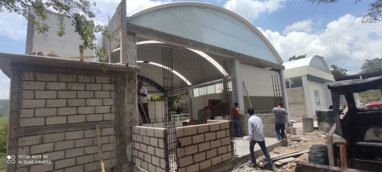 Avanza construcción de bodega para almacenar materiales