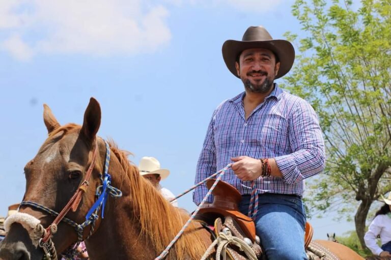 EL DIPUTADO FEDERAL ARMANDO GÓMEZ B. INVITA A DIVERTIRSE EN LAS FIESTAS DEL CHUL