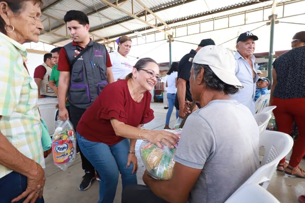 ENTREGA SISTEMA DIF ALTAMIRA 5,522 APOYOS ALIMENTARIOS A ADULTOS MAYORES