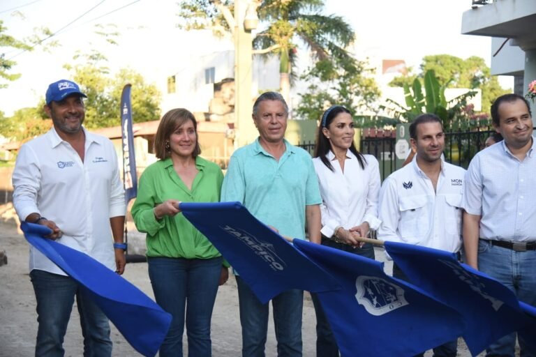 Inicia Chucho Nader Nueva Obra de  Pavimentación en Las Américas