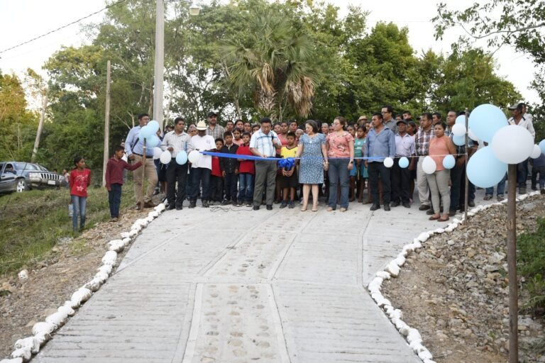 Inaugura JGA rehabilitación de camino rural