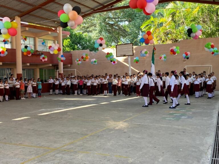 En Tantoyuca dan inició al ciclo escolar 2023-2024
